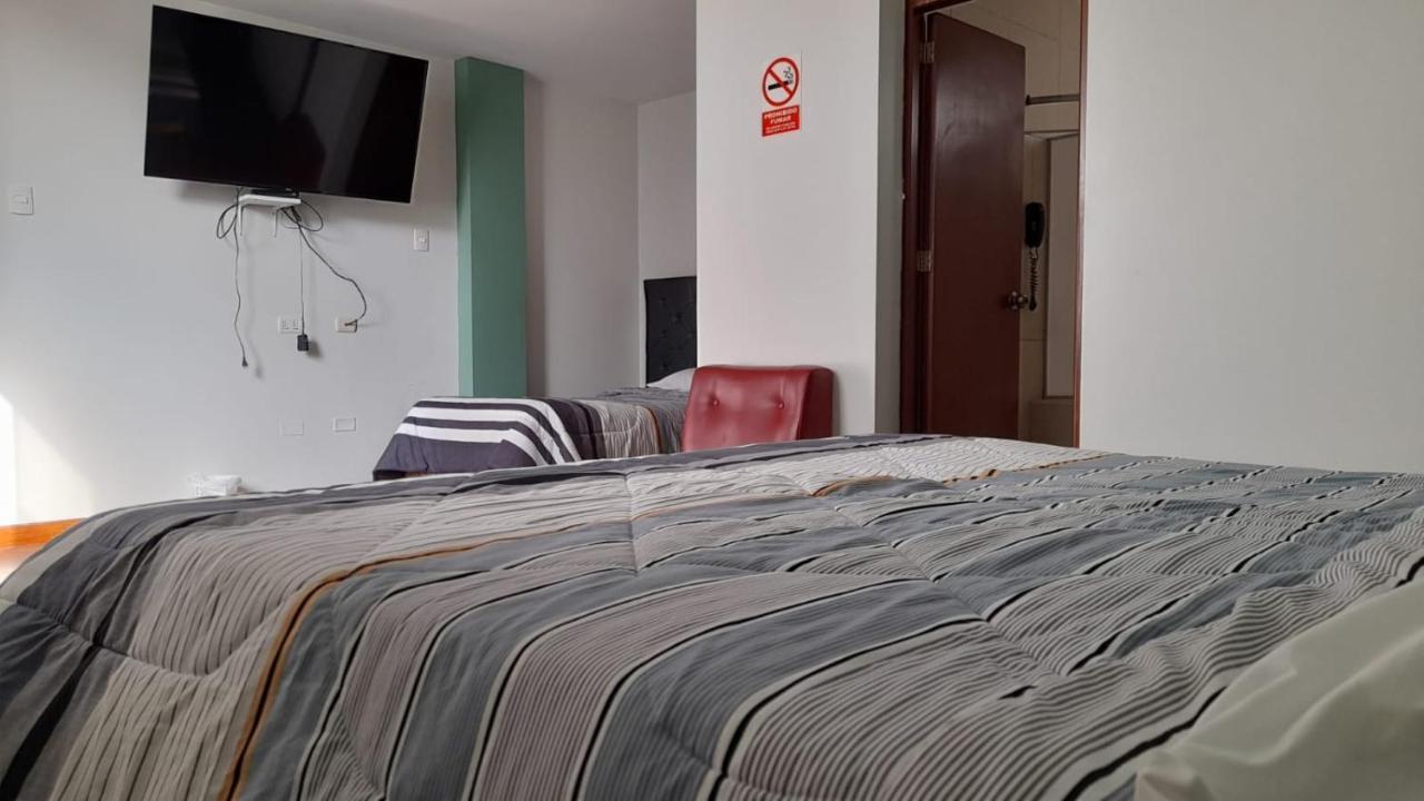Venecia Hotel Carrion Trujillo Bagian luar foto